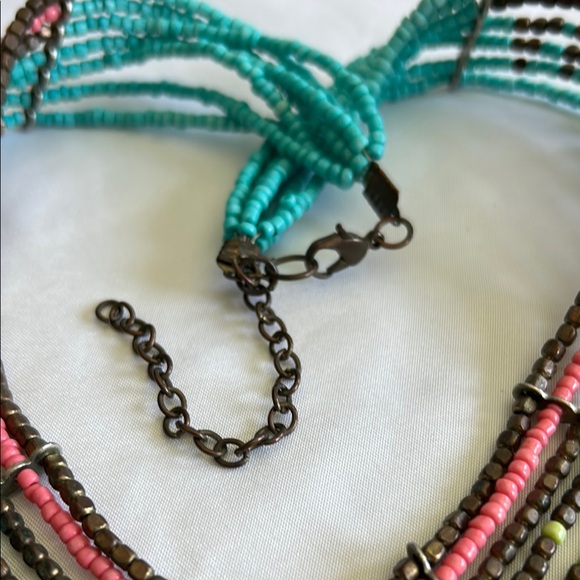 Handmade Indian Multicolor Seabead Bib Necklace - Picture 15 of 16